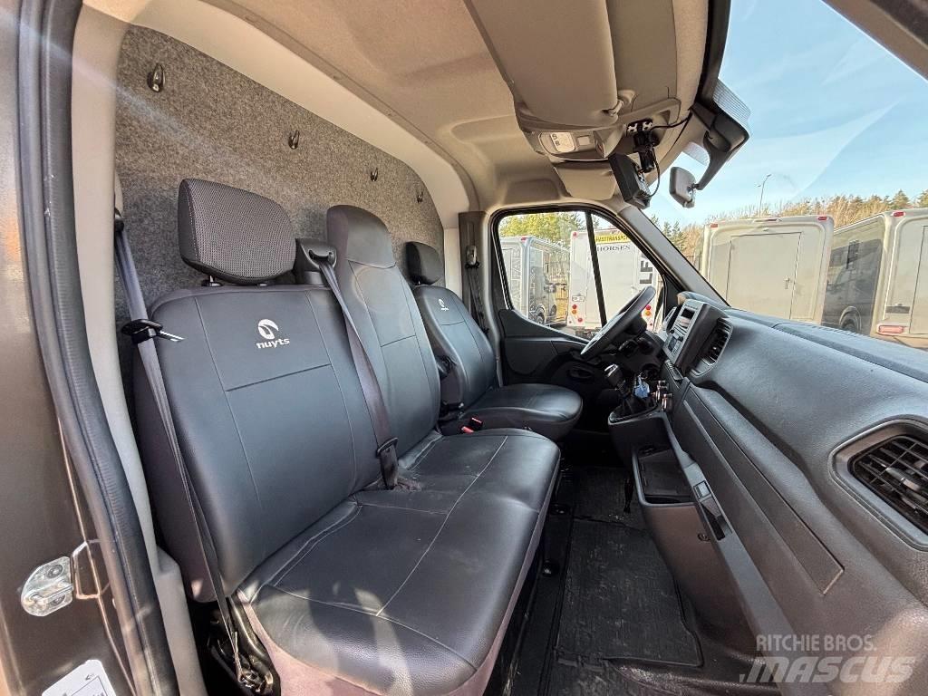 Renault Master 动物运输货车