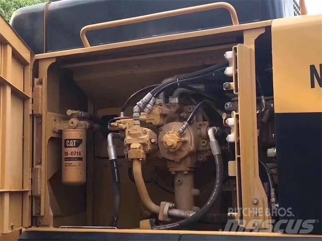 CAT 345 D L 履带挖掘机