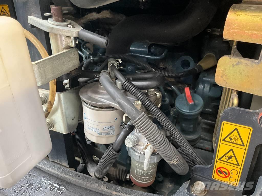 Kubota U 27-4 小型挖掘机