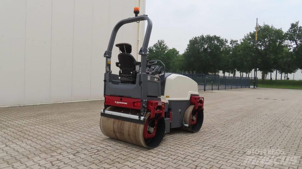 Dynapac CC1200 VI 双轮压路机