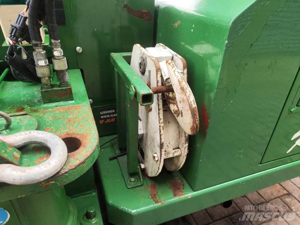 Unic URW 706 CDE 履带起重机