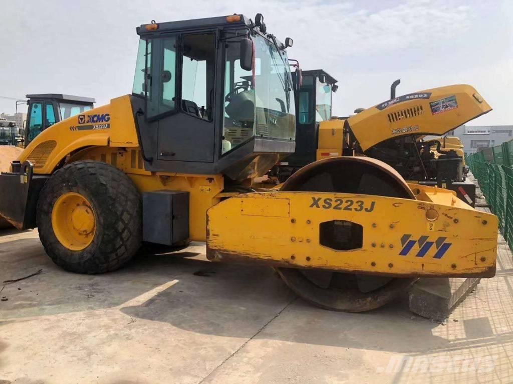 XCMG XS 223 J 单轮压路机