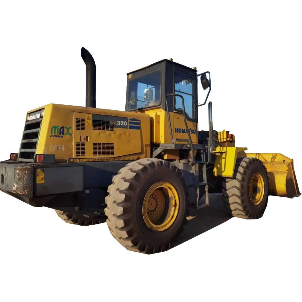Komatsu WA 320-3 轮式装载机