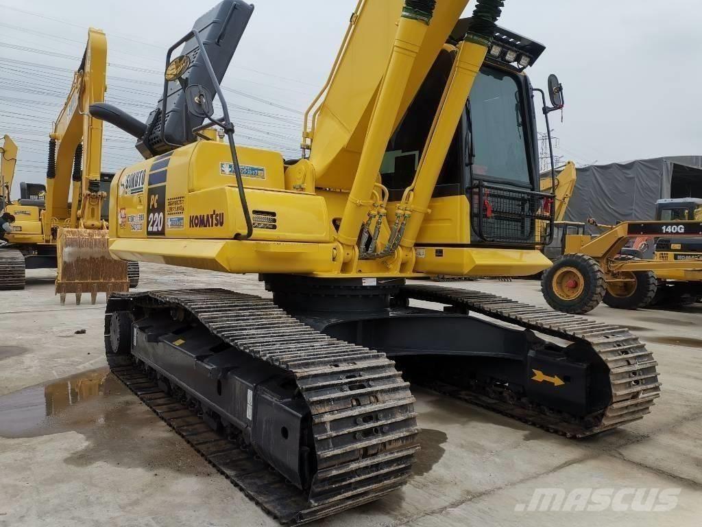 Komatsu pc220-8 履带挖掘机