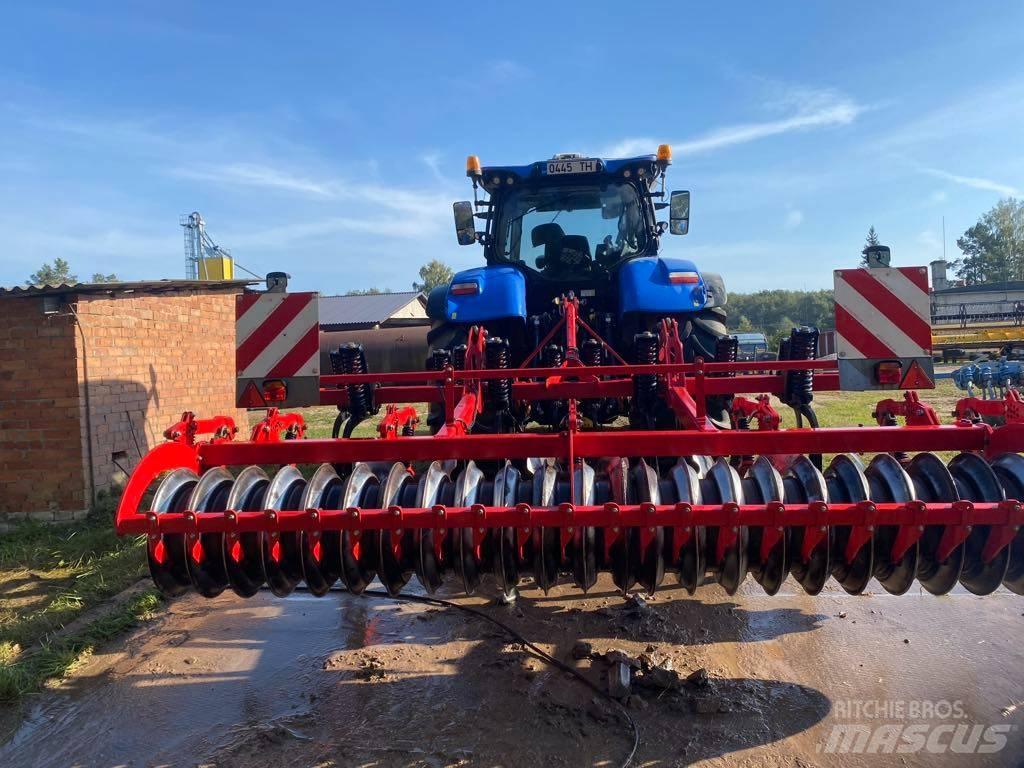 Horsch Terrano 3 FX 手扶中耕机