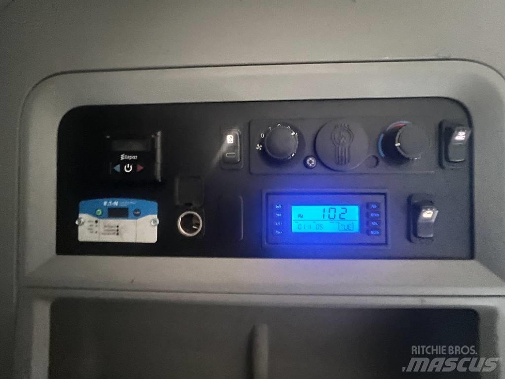 Kenworth T 680 牵引车
