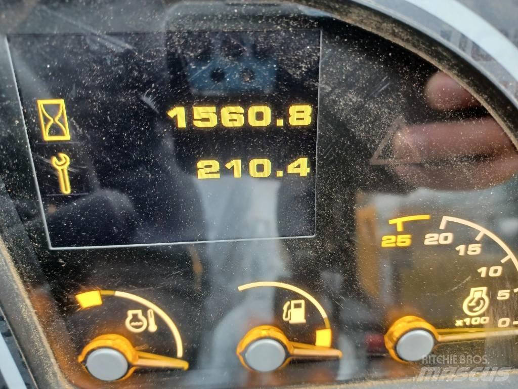JCB 540-170 伸缩臂叉装车|叉装车