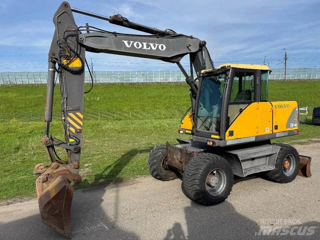 Volvo EW140 轮式挖掘机