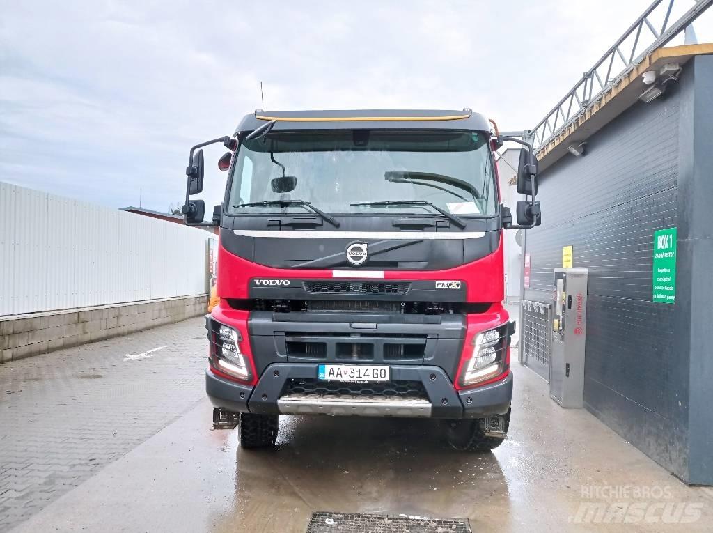 Volvo FMX 400 翻斗车