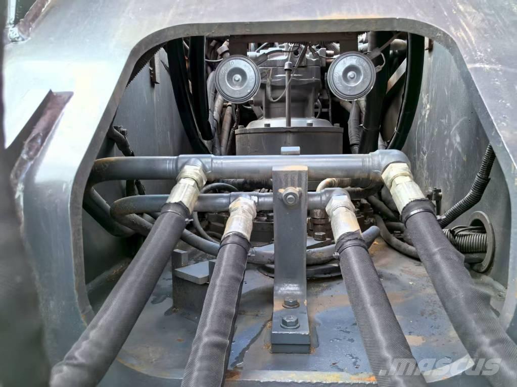 Hitachi ZX 240 HG 履带挖掘机