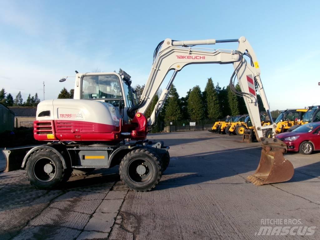 Takeuchi TB 295 W 轮式挖掘机