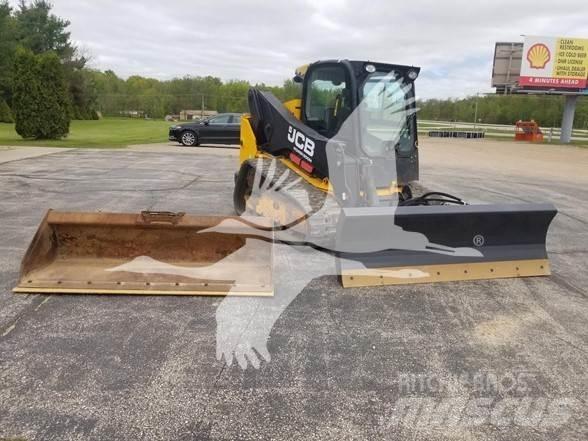 JCB 320T 滑移装载机