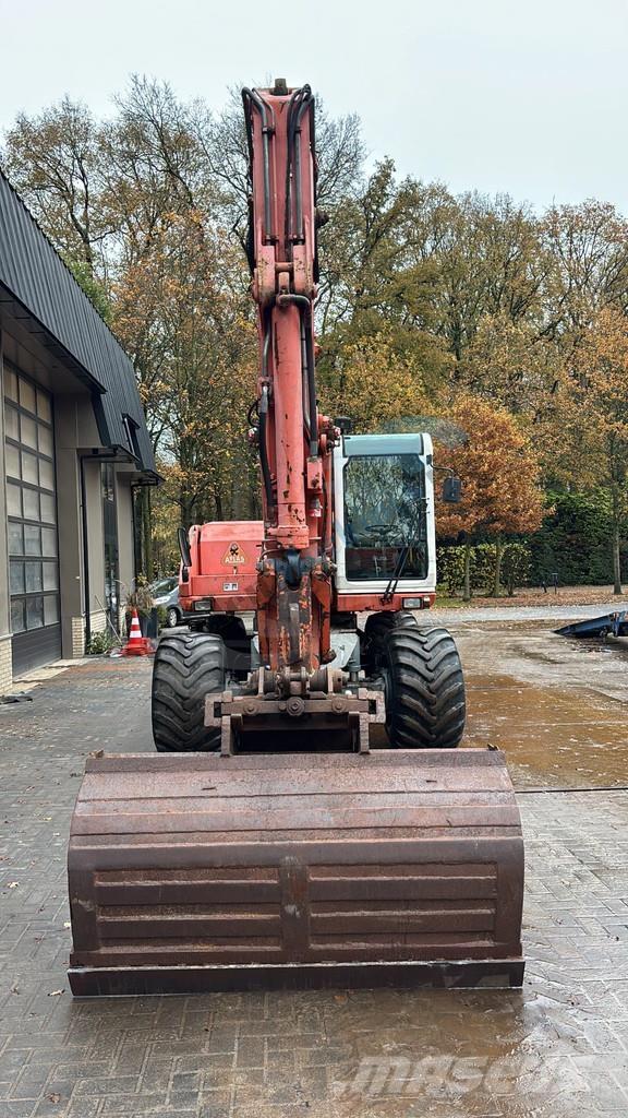 Atlas 1304 轮式挖掘机