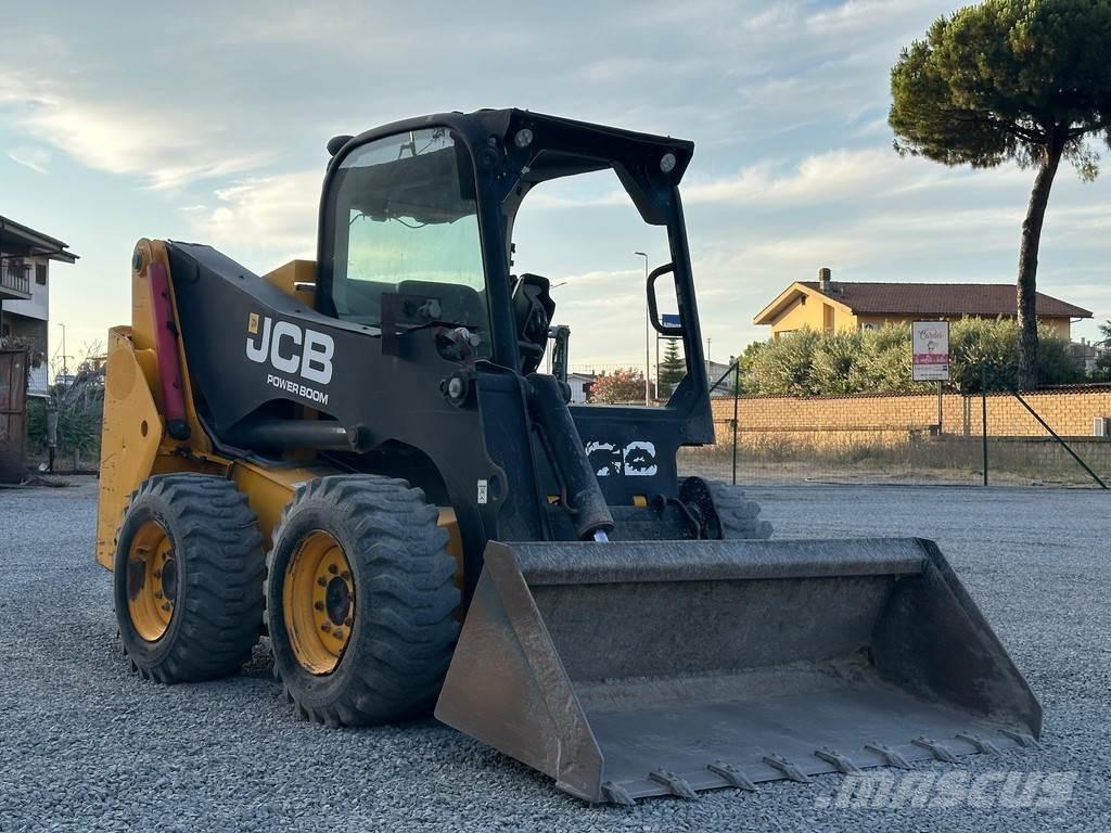 JCB 225 小型装载机