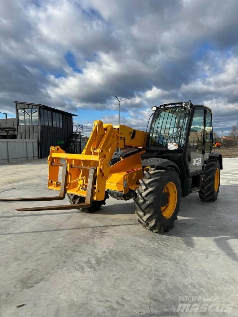 JCB 531-70 伸缩臂叉装车|叉装车