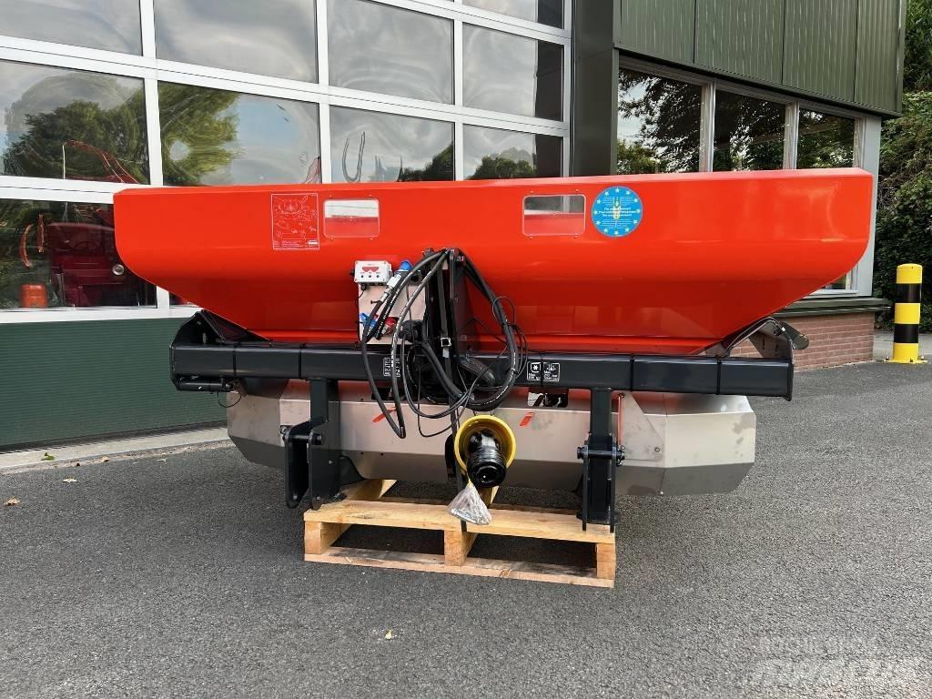 Kubota DSM 1100 矿物肥料撒播机