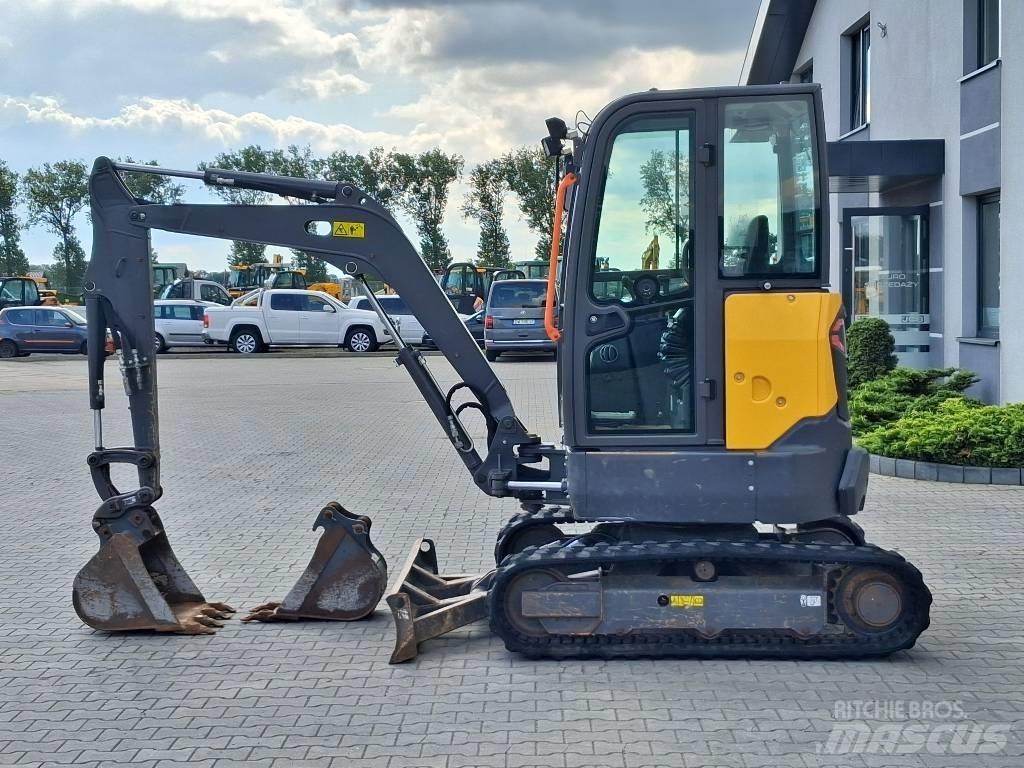 Volvo ECR 25 D 小型挖掘机