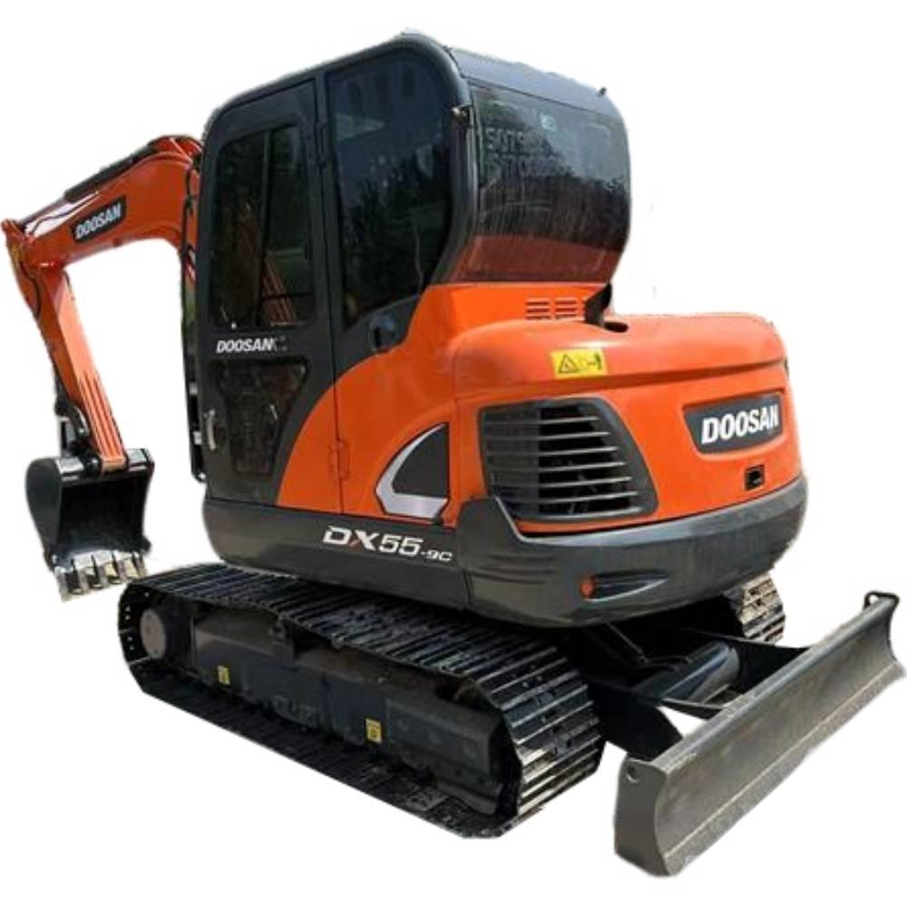 Doosan DX55 轮式挖掘机