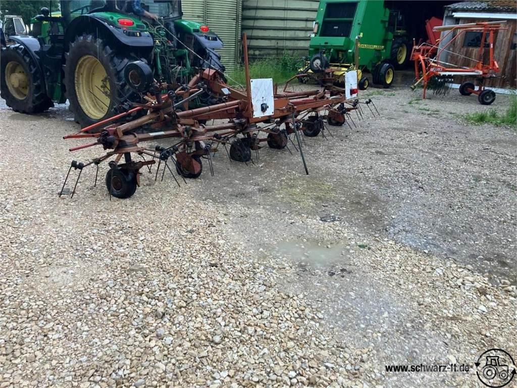 Kuhn GF 8501 犁耙和摊草机