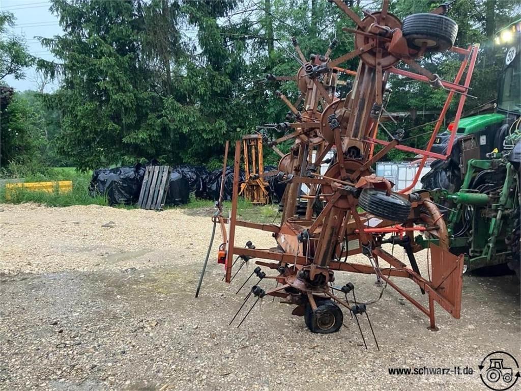 Kuhn GF 8501 犁耙和摊草机