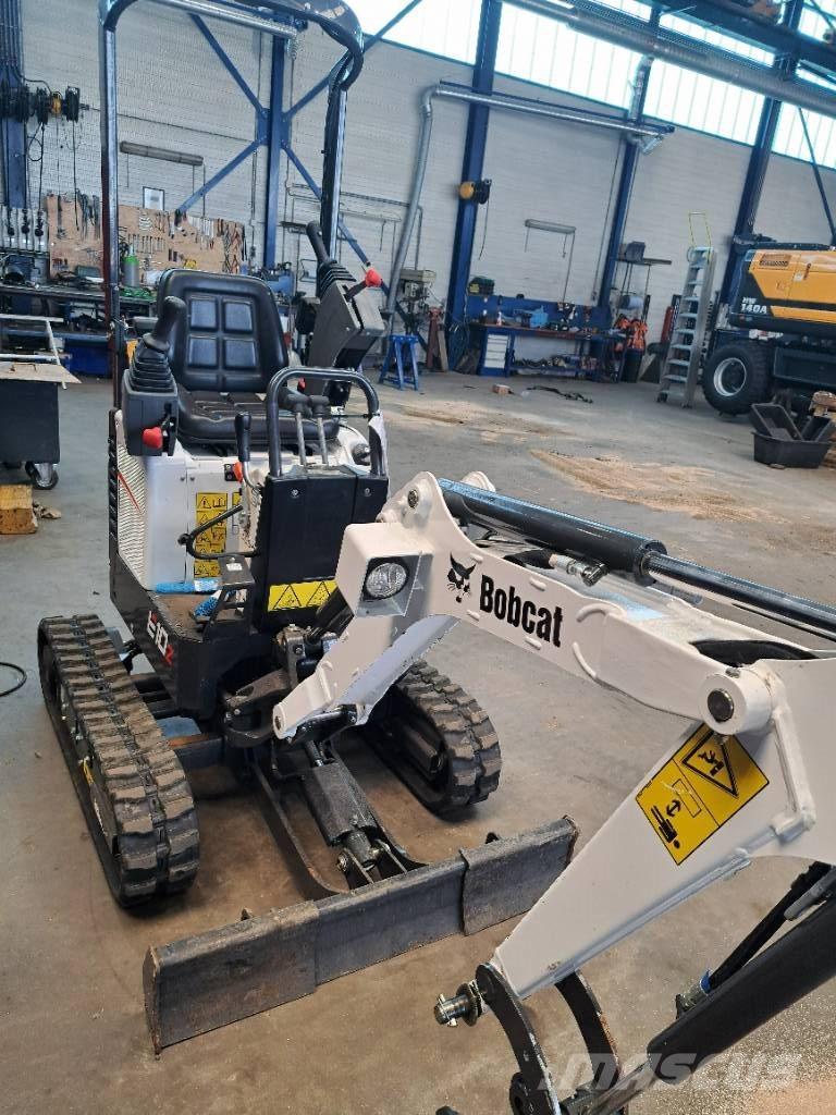 Bobcat E10Z 小型挖掘机