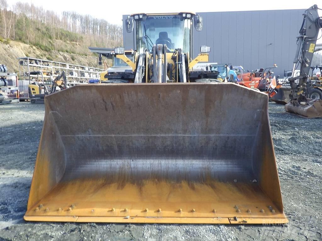 Volvo L 110 H 轮式装载机