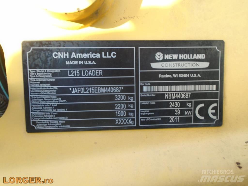 New Holland L 215 滑移装载机