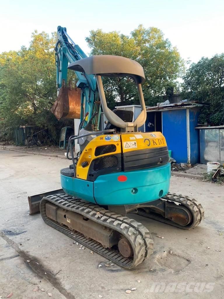Kubota U30 小型挖掘机