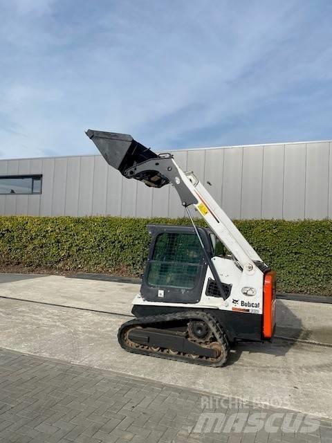 Bobcat T 450 滑移装载机