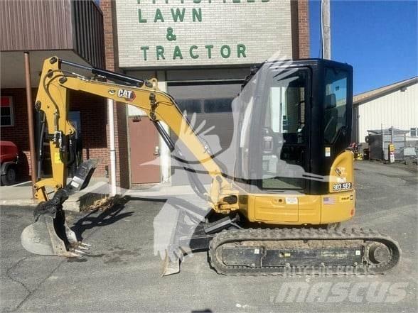 CAT 303.5E2 CR 小型挖掘机