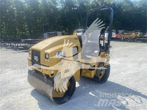 CAT CB2.7 GC 单轮压路机