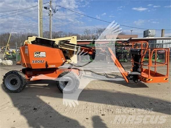 JLG 340AJ 曲臂高空工作平台
