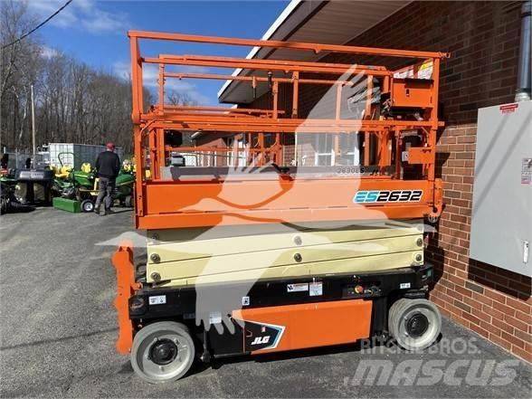 JLG ES2632 剪叉式升降机