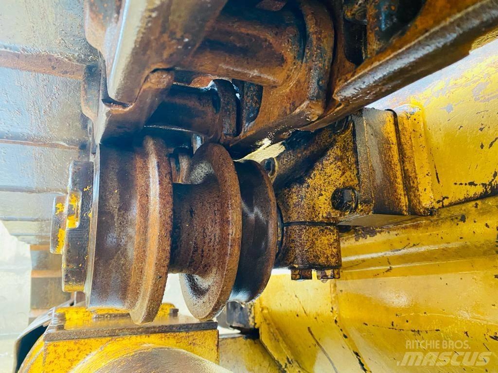 CAT 953 履带式装载机