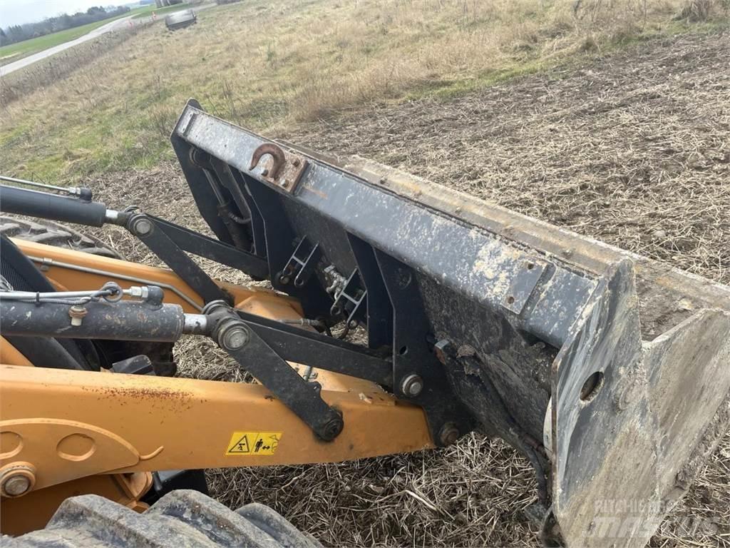 CASE 695 ST 反铲装载机