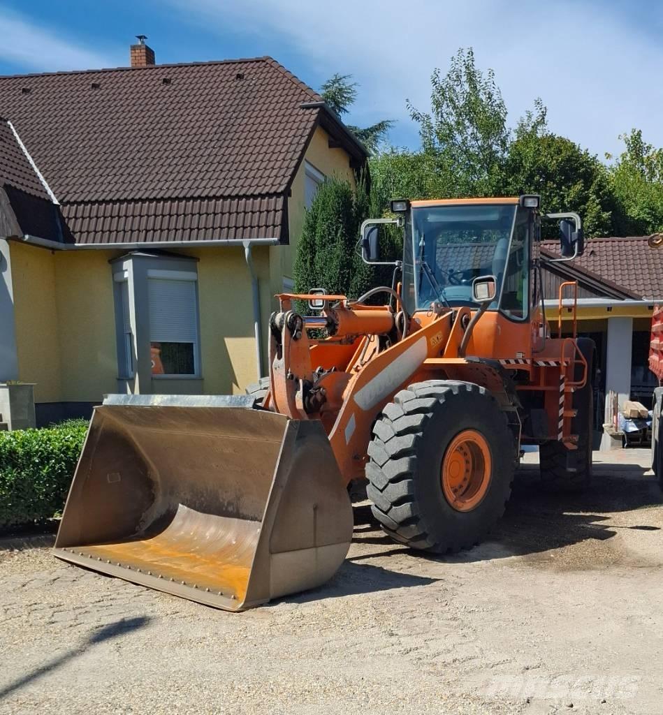 Doosan DL 350 反铲装载机