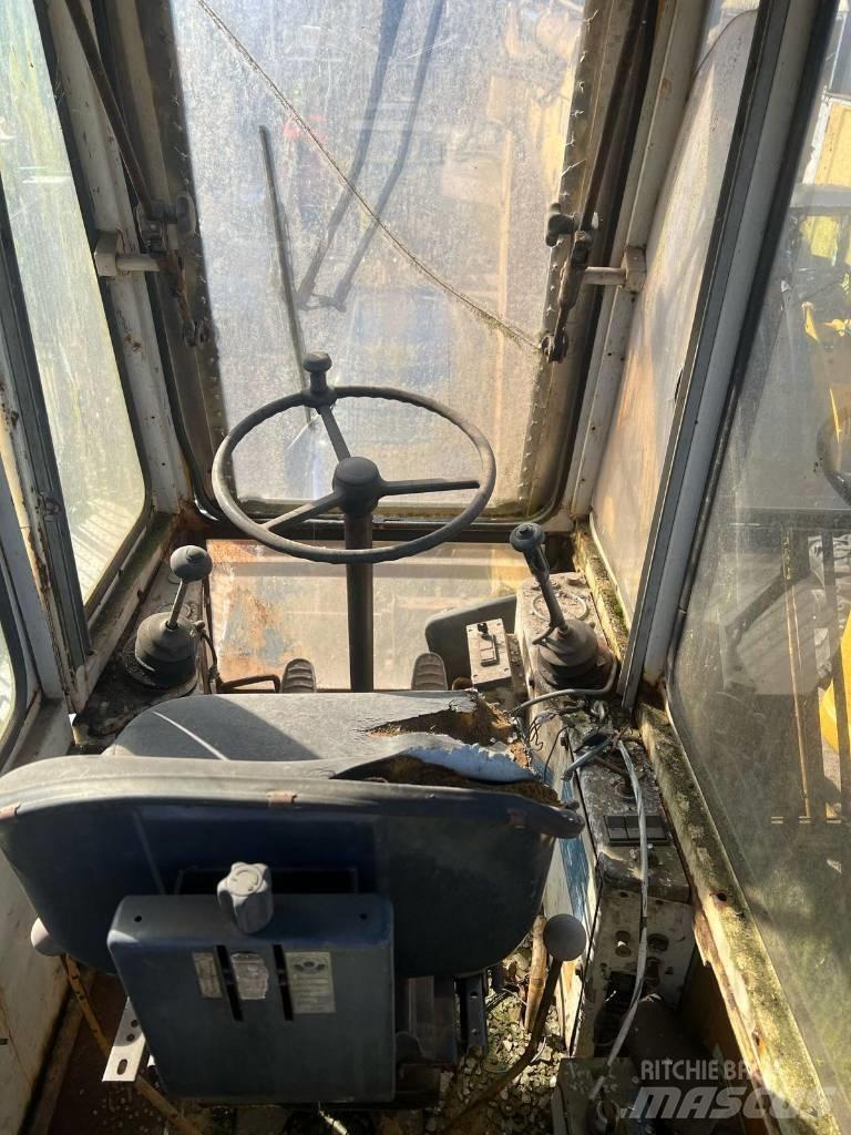 Liebherr 7951 轮式挖掘机