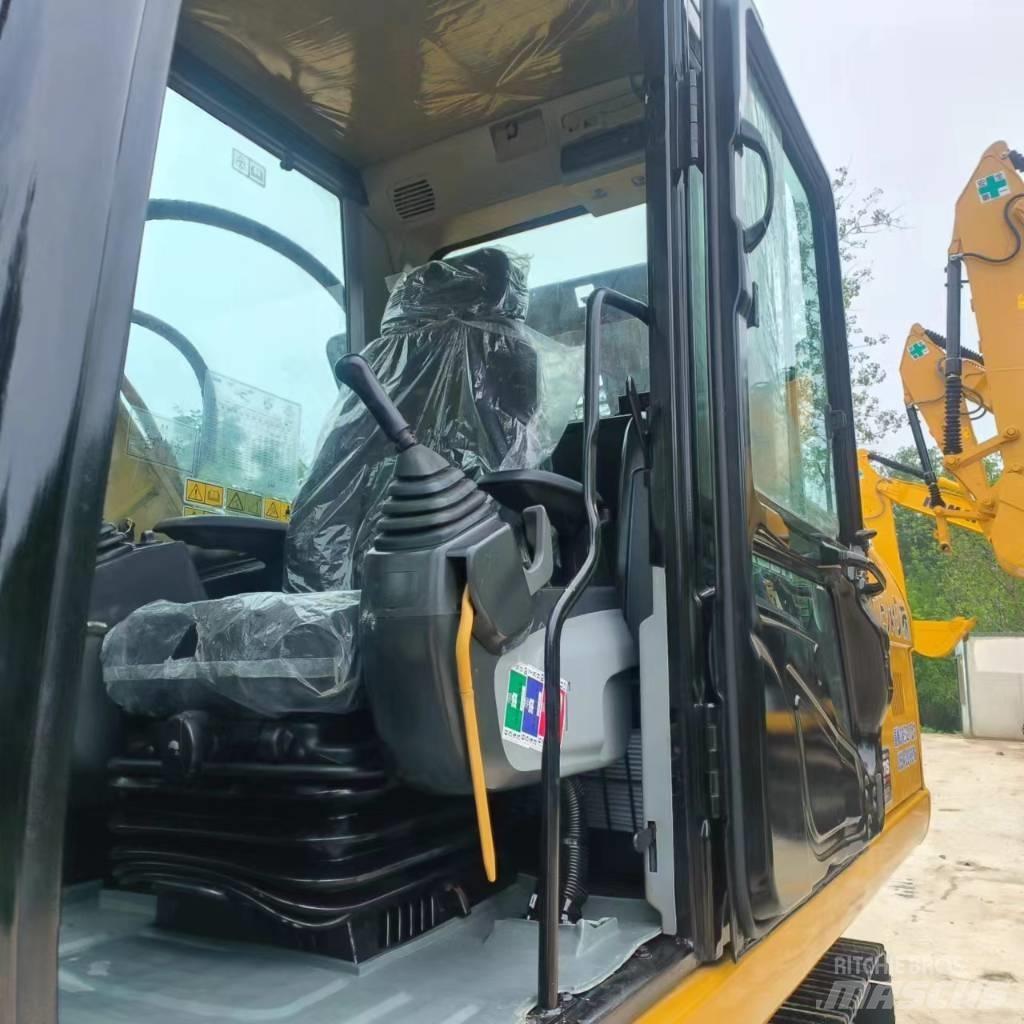 CAT 320 D 2 中型挖掘机