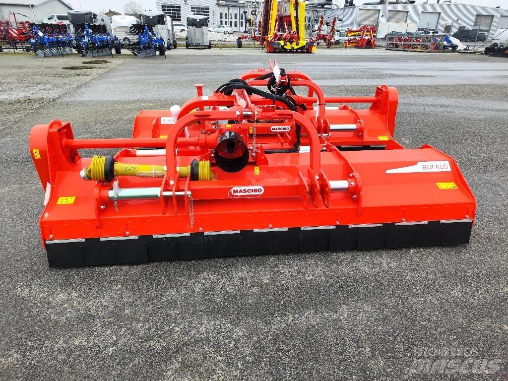 Maschio Bufalo 300 牧场割草机和切顶器