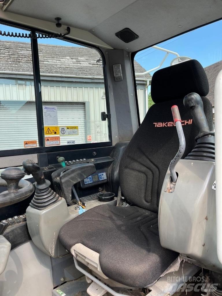 Takeuchi TB295W 轮式挖掘机