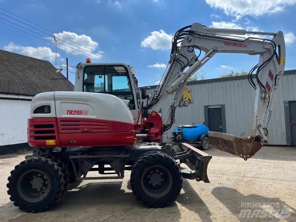 Takeuchi TB295W 轮式挖掘机