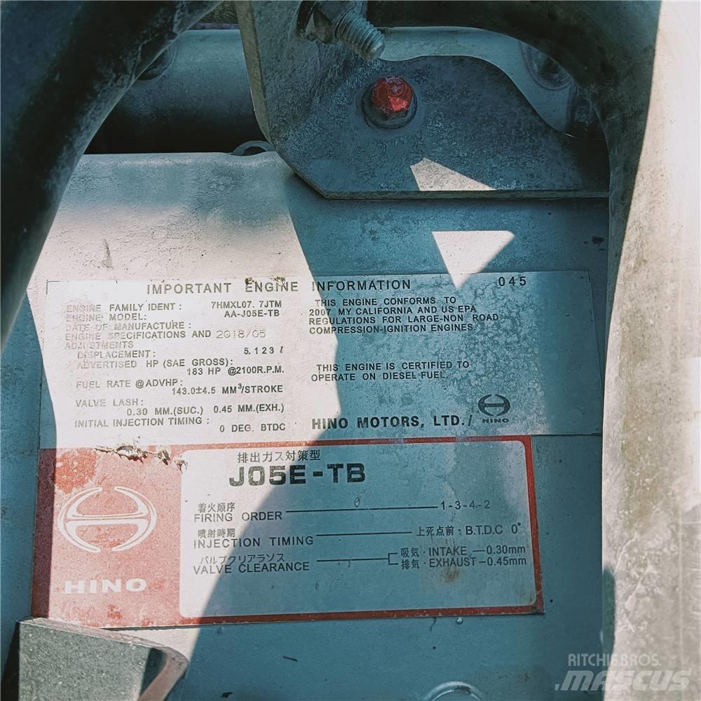 Kobelco SK260D 履带挖掘机