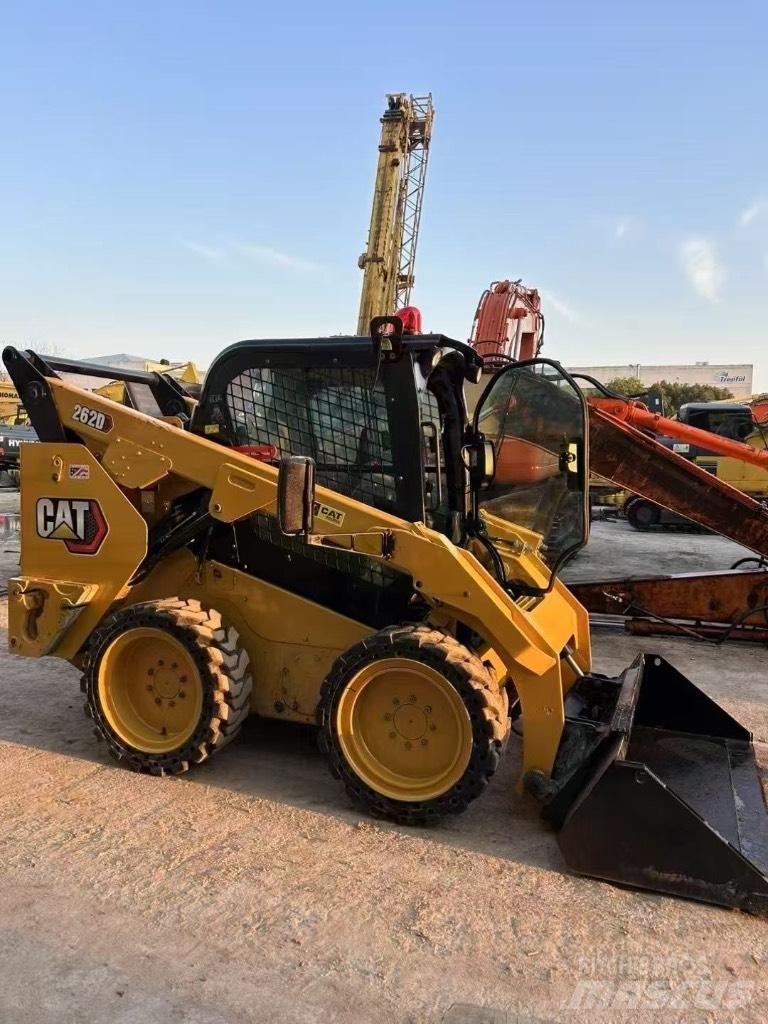 CAT 262 D 滑移装载机