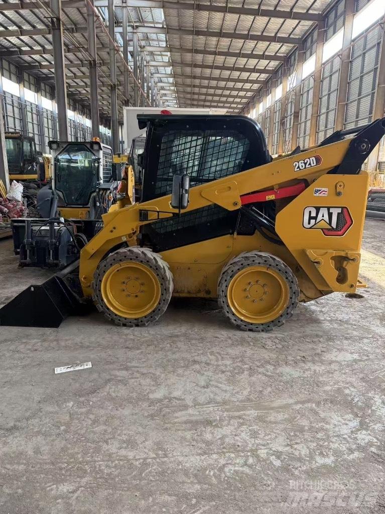 CAT 262 D 滑移装载机