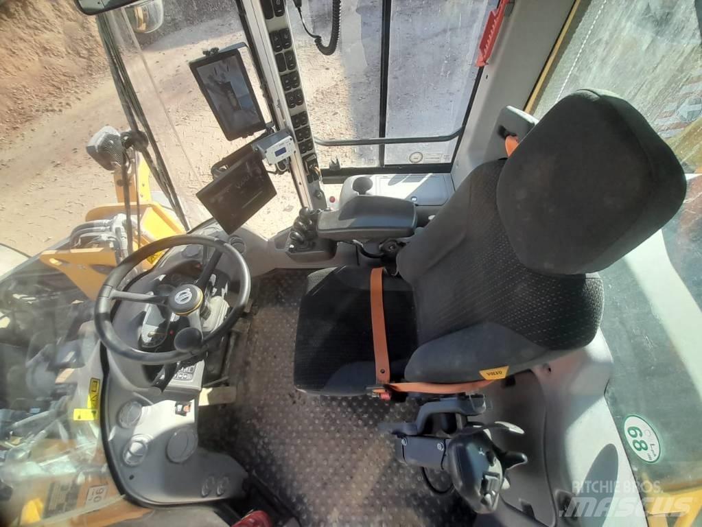 Volvo L 120 H 轮式装载机
