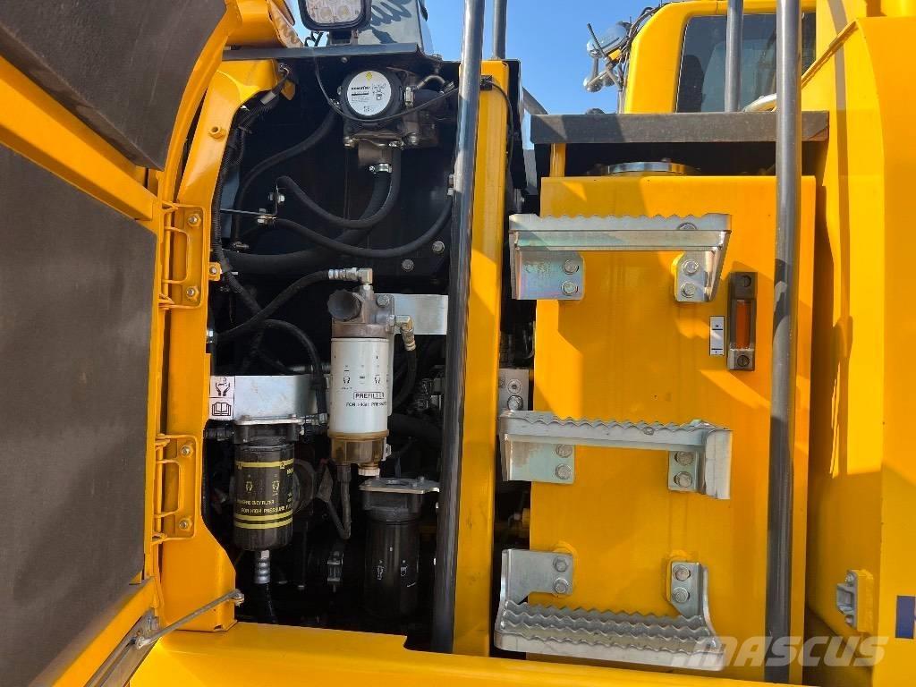 Komatsu PW 148-10 轮式挖掘机