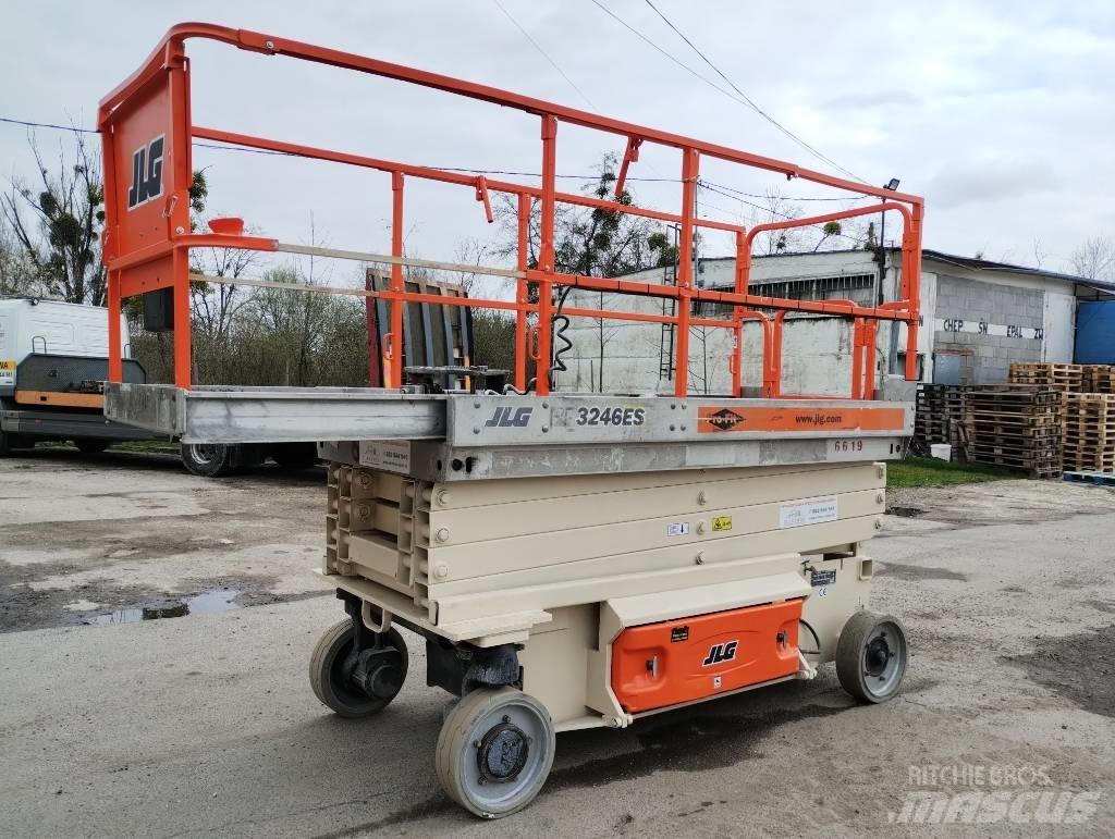 JLG 3246 ES 剪叉式升降机