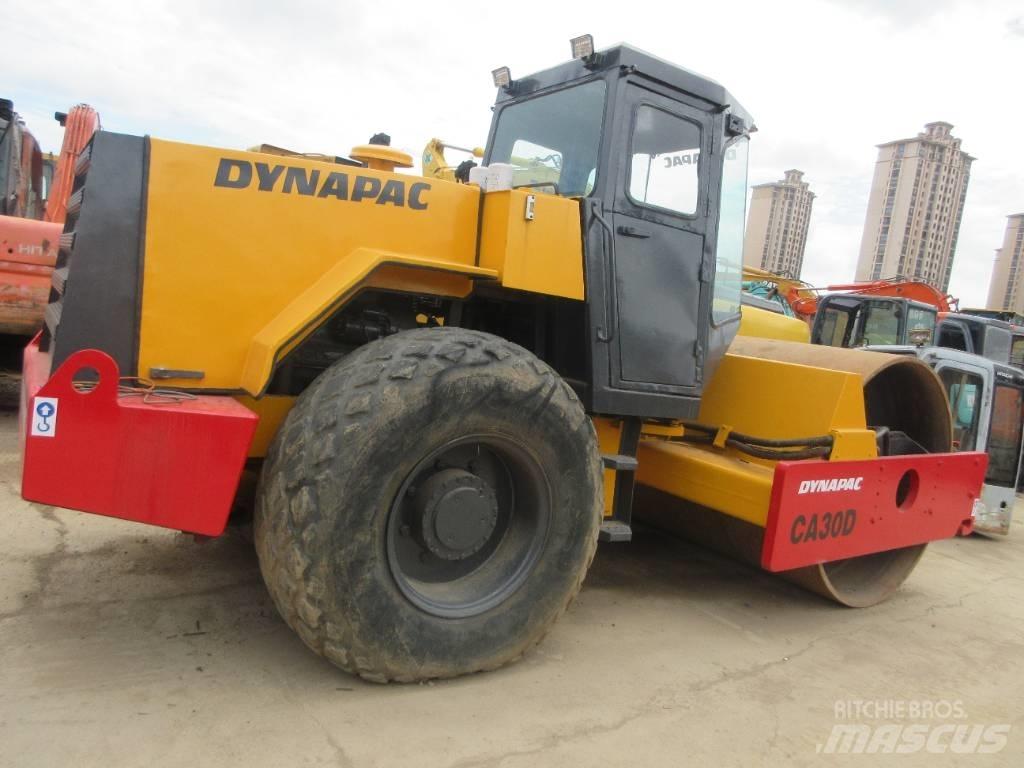 Dynapac CA 30 D 单轮压路机