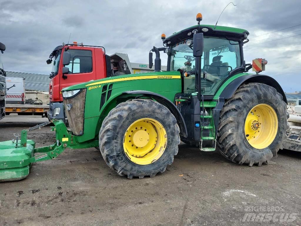 John Deere 8320 R 拖拉机/农用车