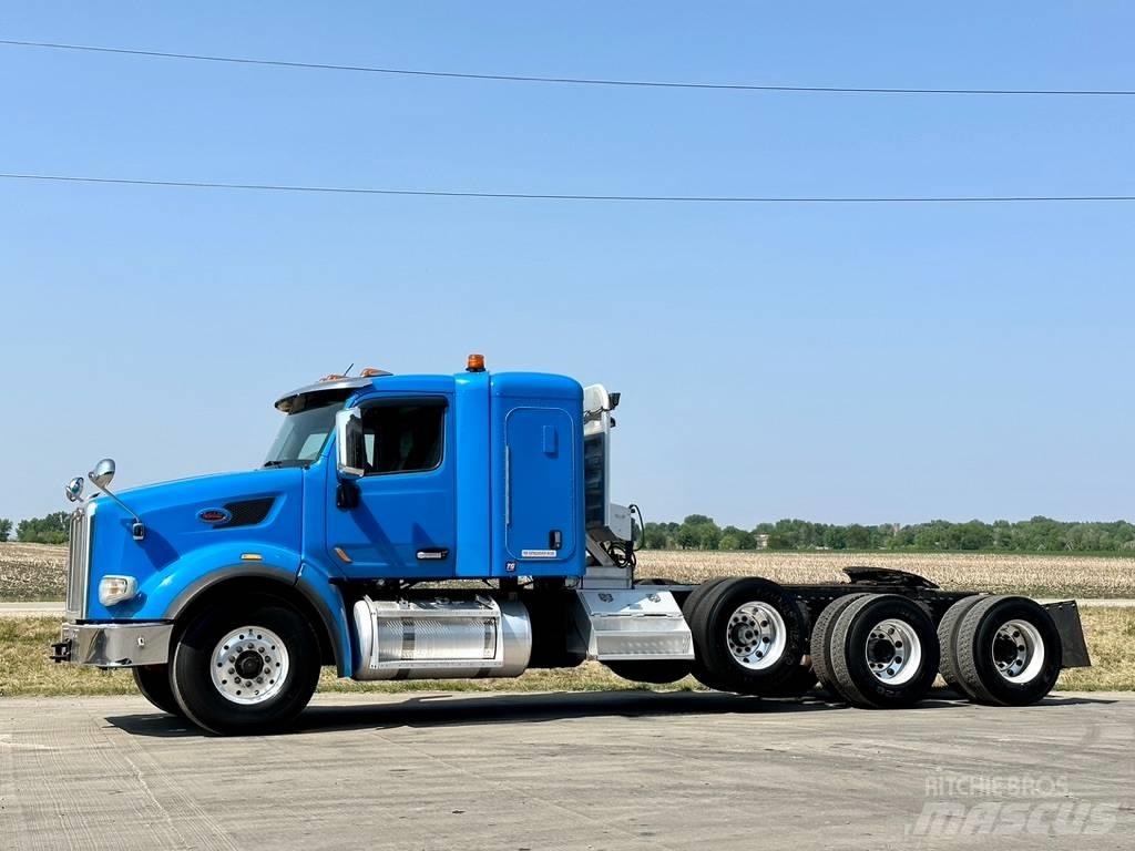 Peterbilt 567 牵引车